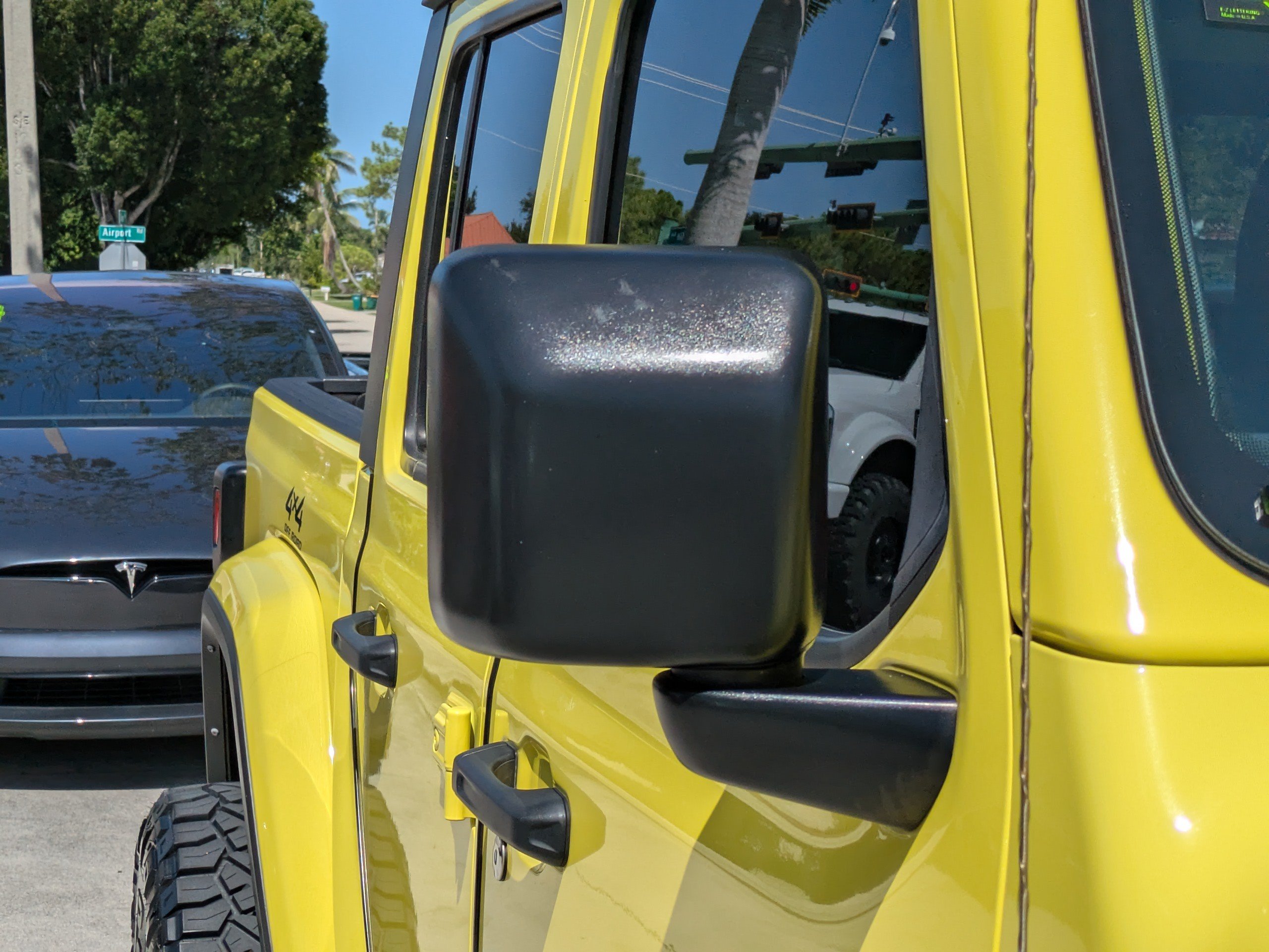 Used 2023 Jeep Gladiator Sport AWD/4WD image 10