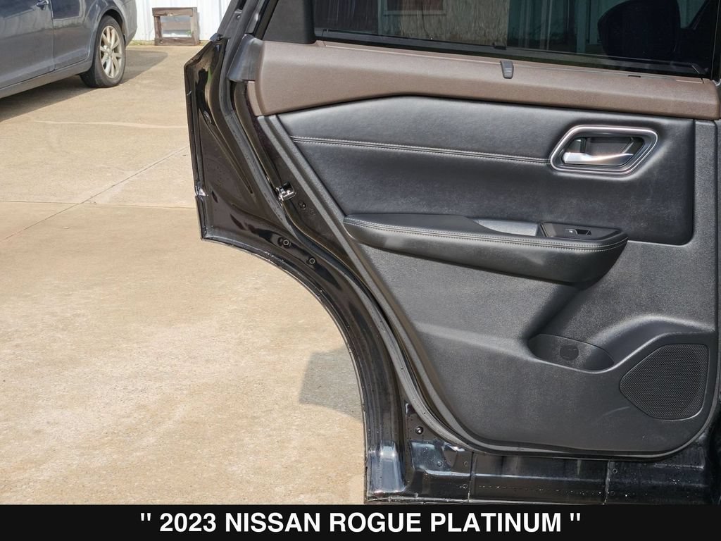 Used 2023 Nissan Rogue Platinum FWD image 18