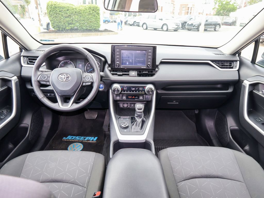 Used 2022 Toyota RAV4 XLE w/ Convenience Package AWD/4WD image 18