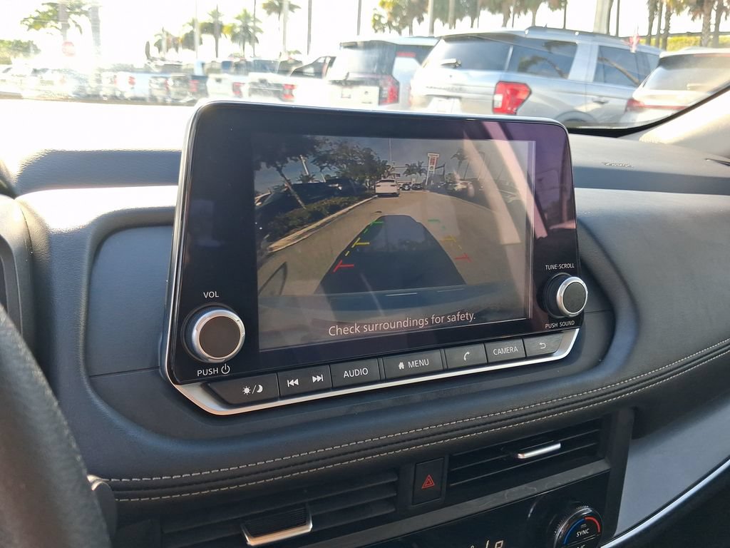 Used 2024 Nissan Rogue SV FWD image 20