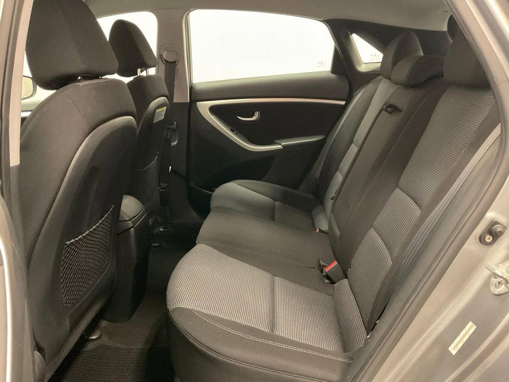 Used 2015 Hyundai Elantra GT image 32