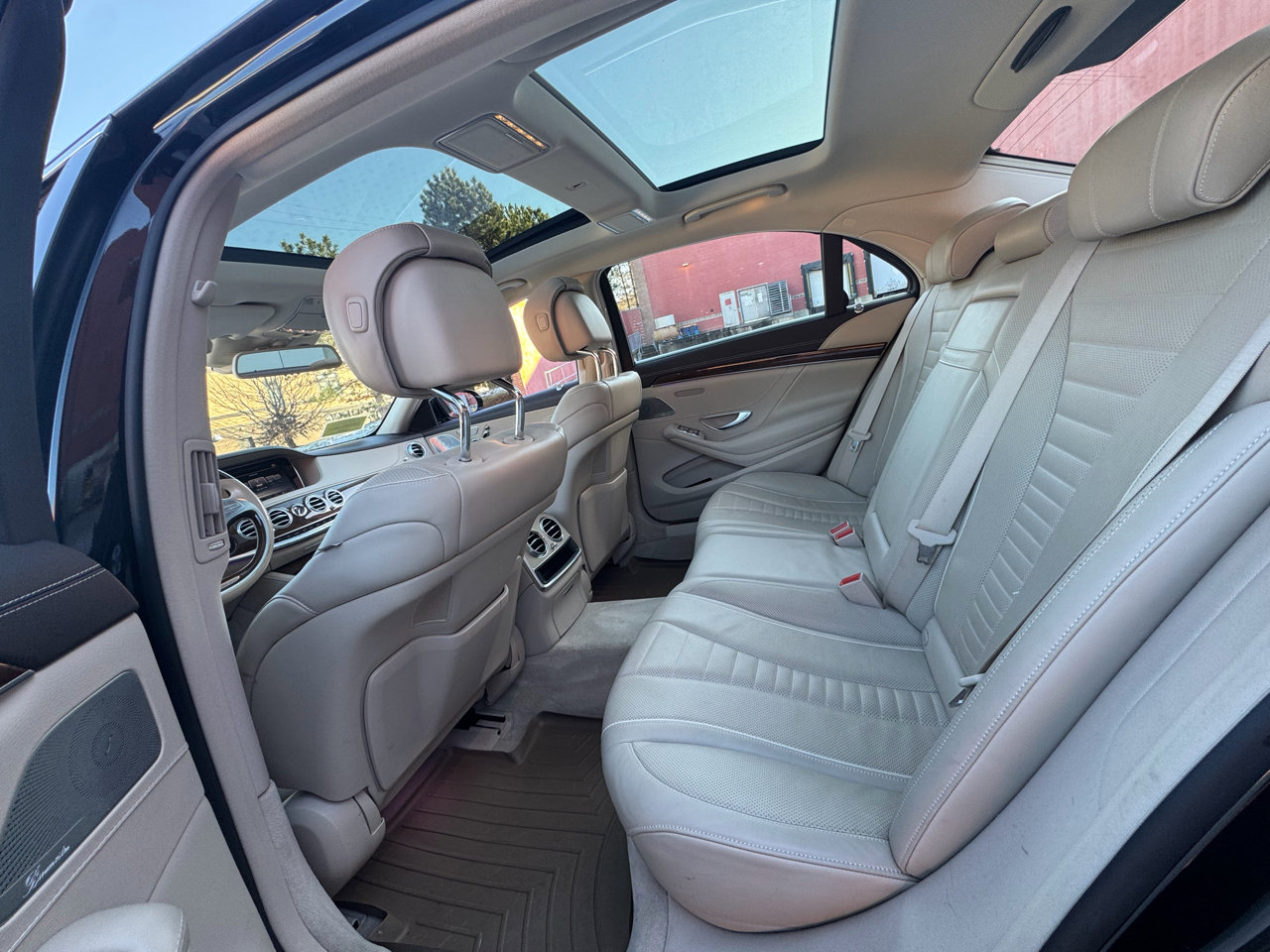 Used 2015 Mercedes-Benz S 550 4MATIC Sedan image 11