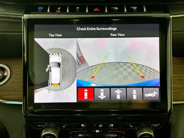 Used 2023 Jeep Grand Cherokee Summit AWD/4WD image 14