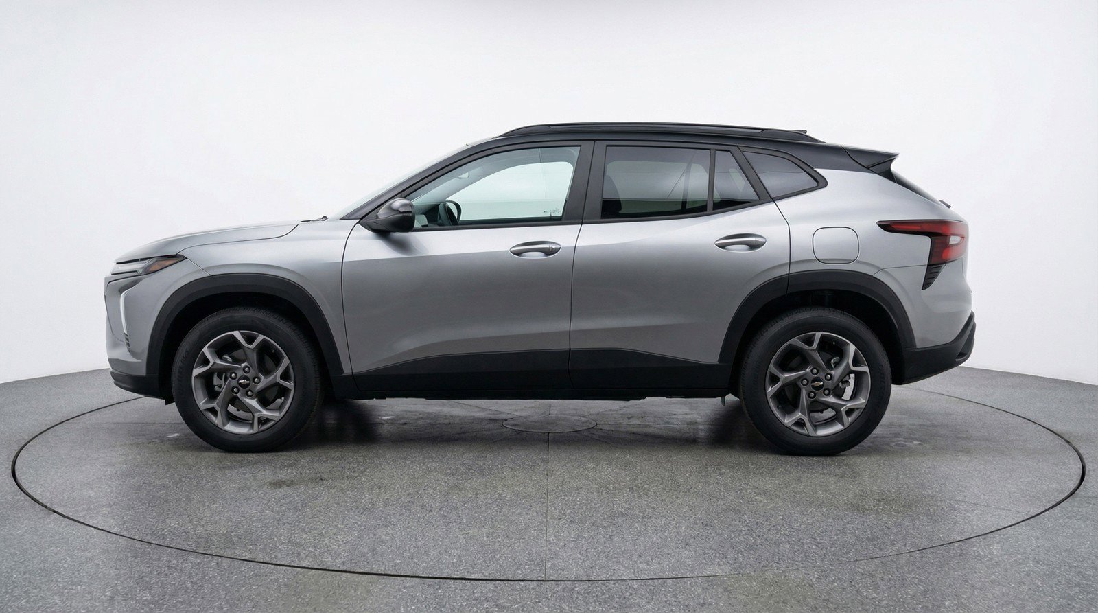 Used 2025 Chevrolet Trax LT w/ LT Convenience Package image 5