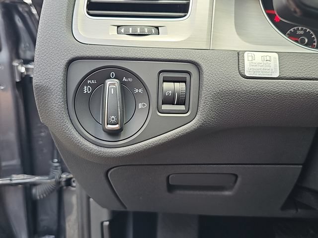 Used 2015 Volkswagen Golf TDI SE FWD image 29
