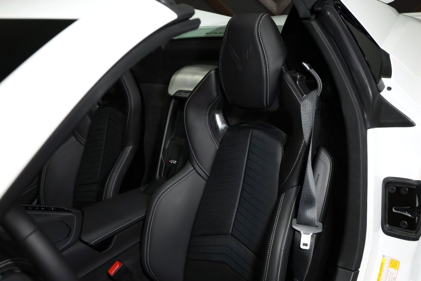 Used 2025 Chevrolet Corvette Z06 RWD image 47