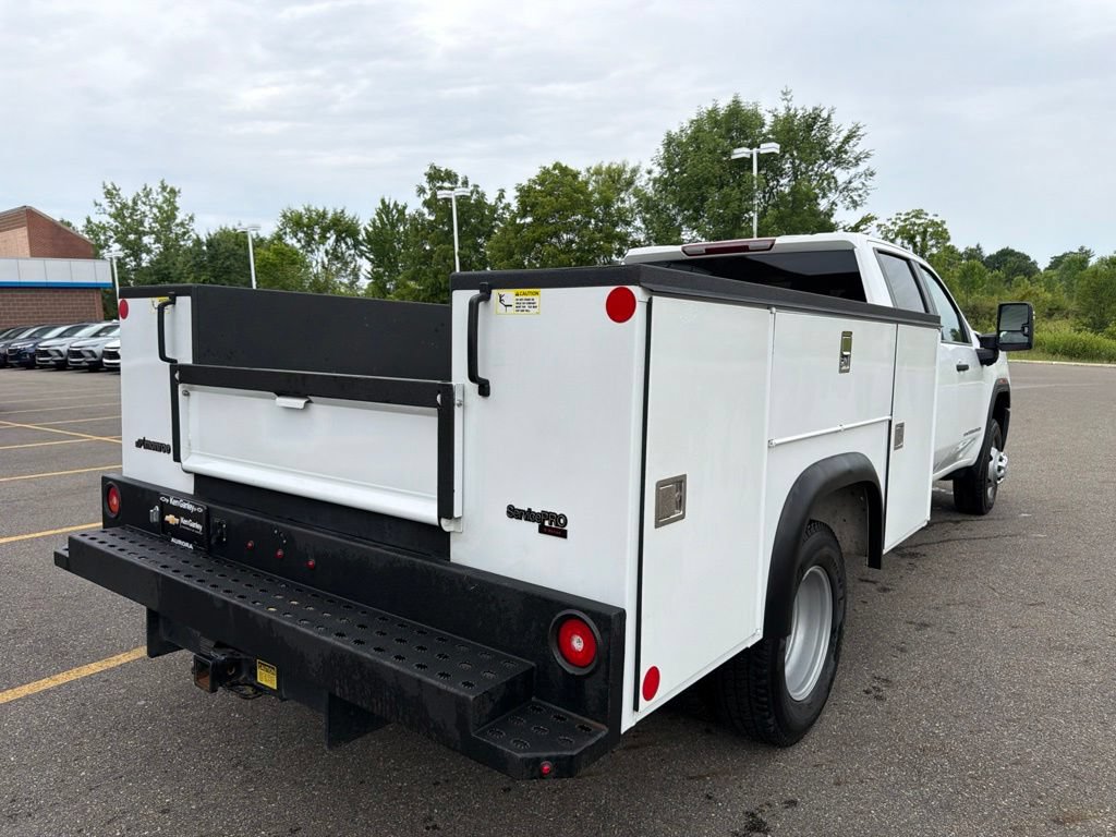 Used 2025 GMC Sierra 3500 Pro w/ Convenience Package AWD/4WD image 9