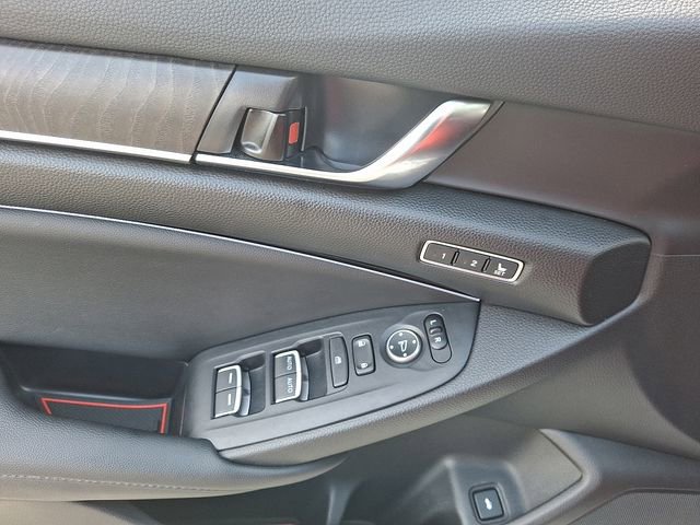 Used 2022 Honda Accord Touring image 13