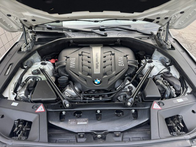 Used 2013 BMW 550i Gran Turismo xDrive AWD/4WD image 5