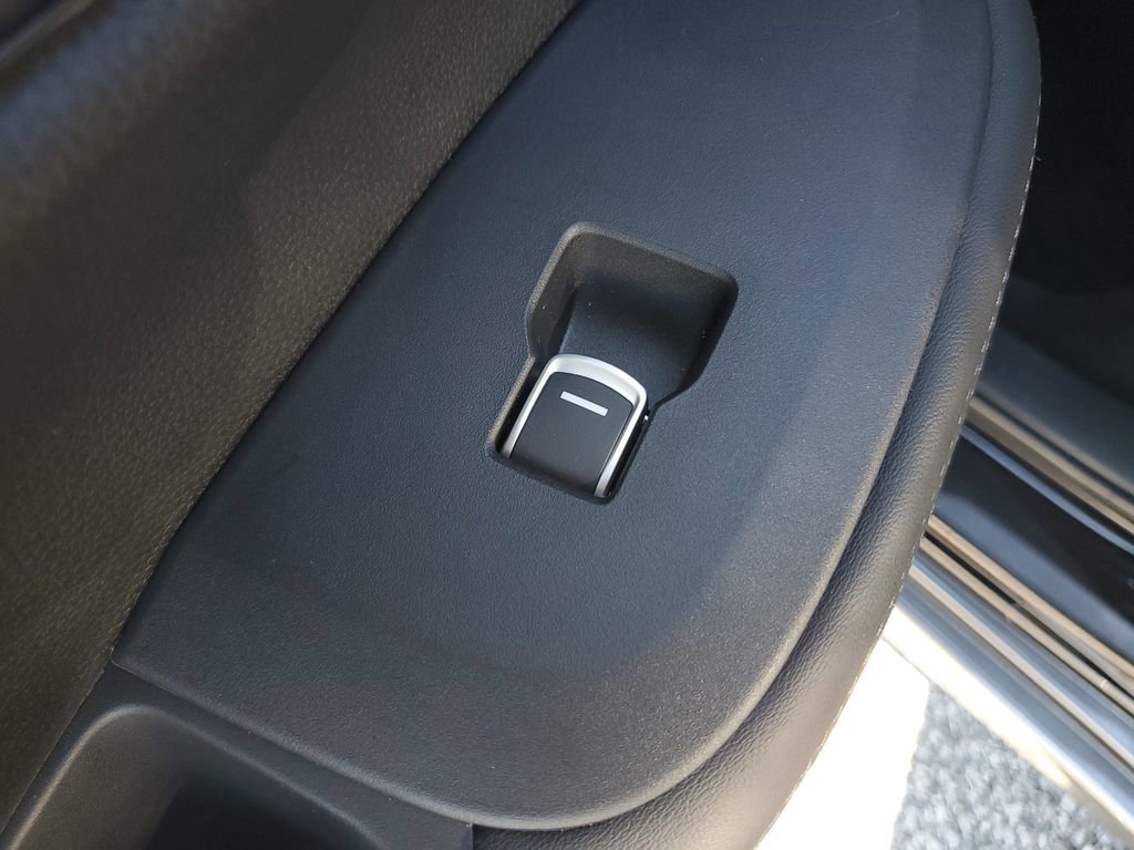 Certified 2025 Acura ADX FWD image 16