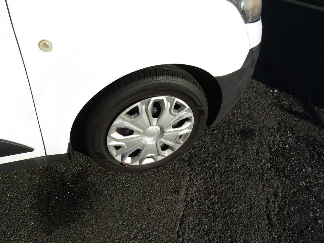 Used 2016 Ford Transit Connect XL image 33