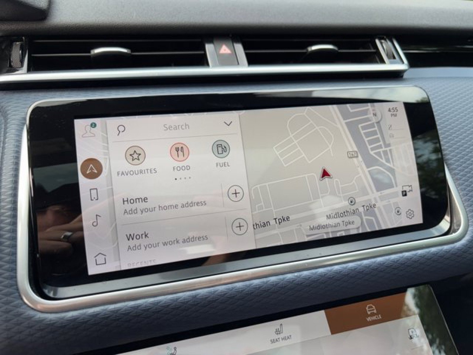 Certified 2022 Land Rover Range Rover Velar R-Dynamic S image 16