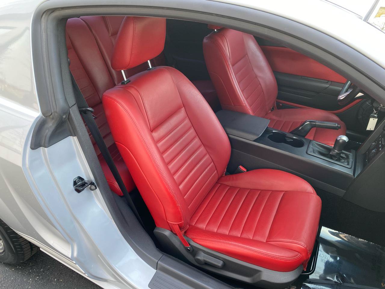 Used 2005 Ford Mustang GT RWD image 17