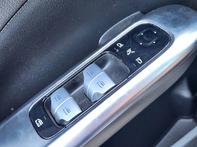 Used 2024 Mercedes-Benz C 300 Sedan image 22