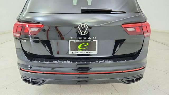 Used 2022 Volkswagen Tiguan SE R-Line image 11
