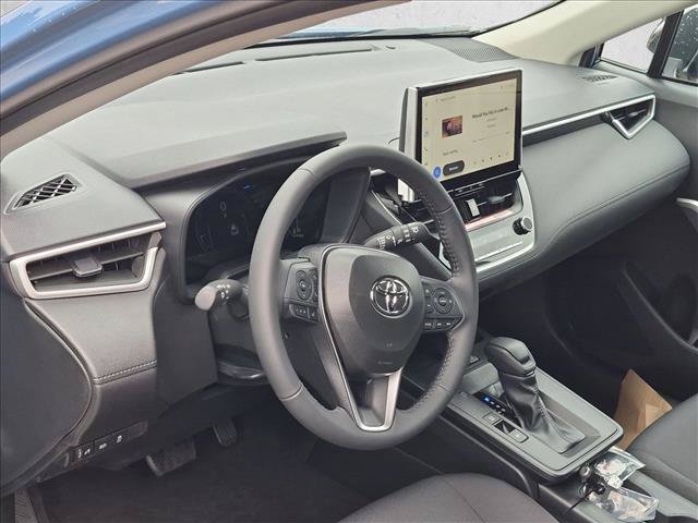 New 2026 Toyota Corolla Cross LE w/ Moonroof Package FWD image 3