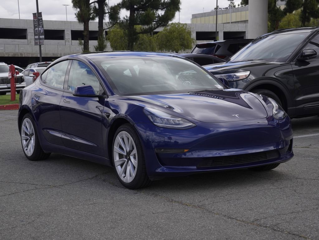 Used 2022 Tesla Model 3 RWD video 2