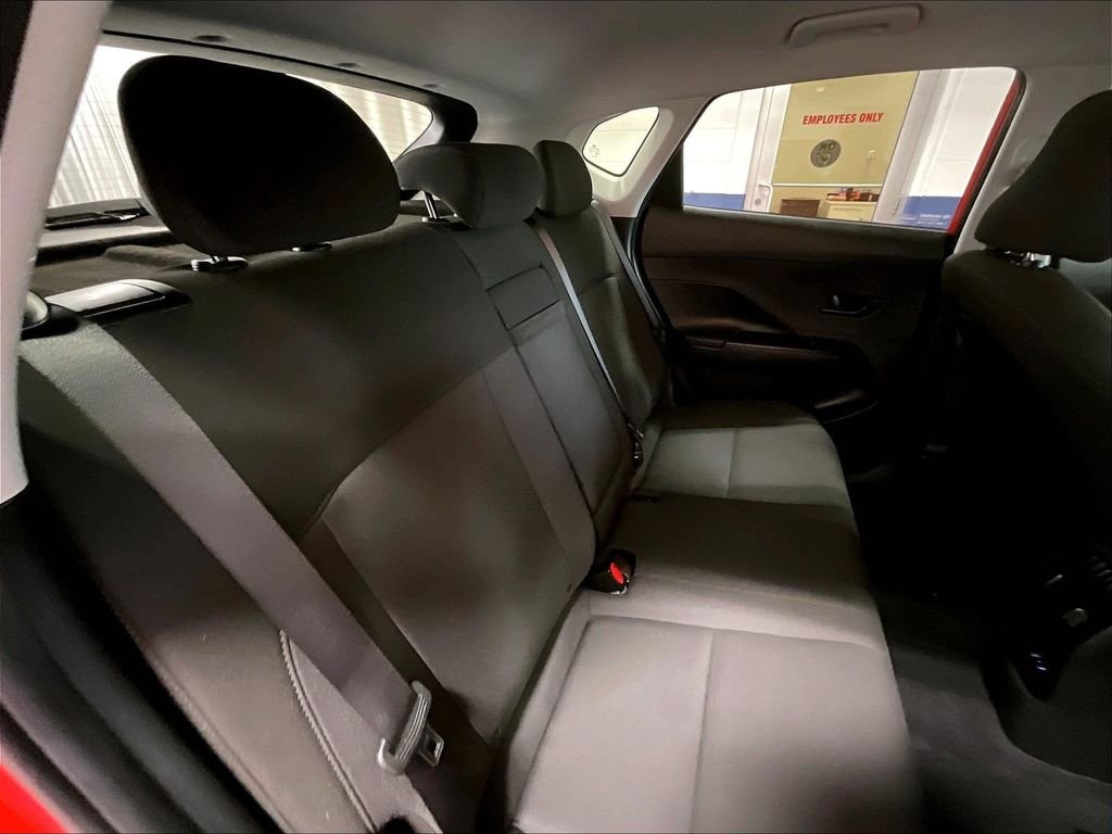 Used 2024 Hyundai Kona SEL FWD image 16