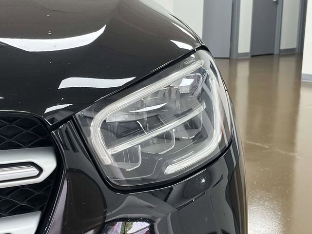Used 2021 Mercedes-Benz GLC 300 4MATIC image 11