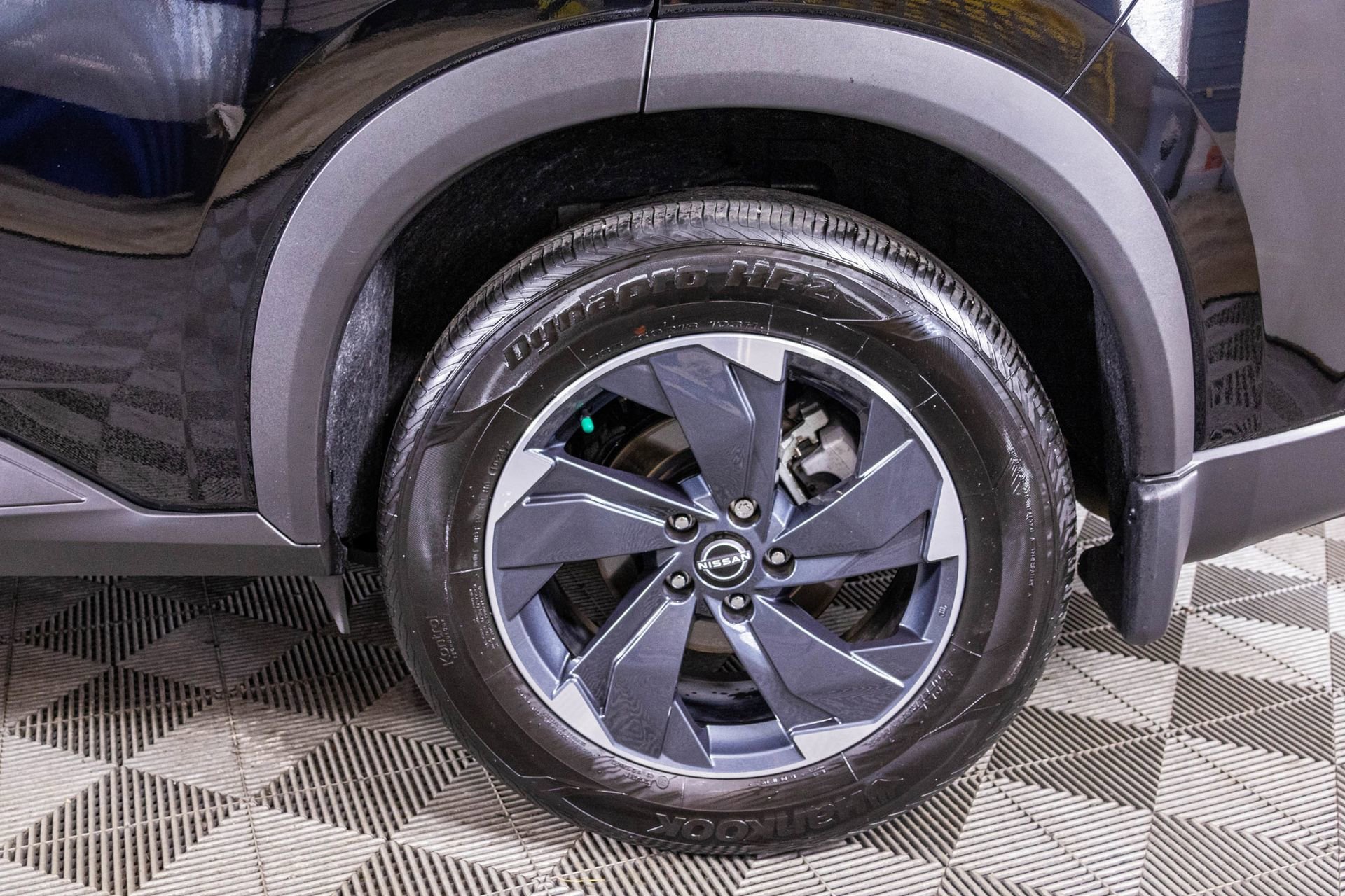 Used 2024 Nissan Rogue SV w/ SV Premium Package image 46