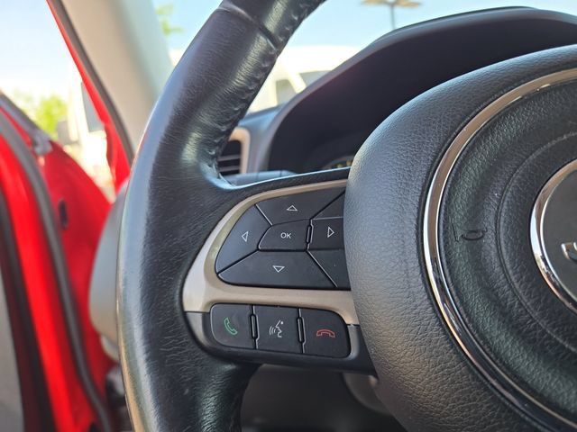 Used 2017 Jeep Renegade Latitude w/ Popular Equipment Group FWD image 20