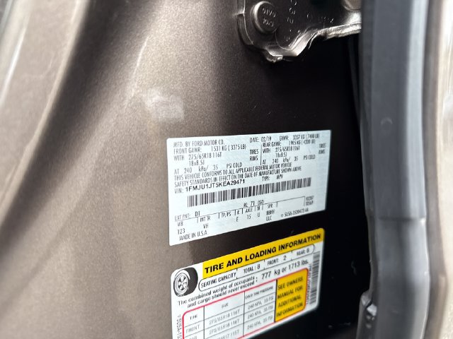 Used 2019 Ford Expedition XLT w/ Equipment Group 201A AWD/4WD image 16