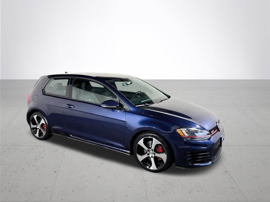 Used 2015 Volkswagen Golf 2-Door FWD image 4