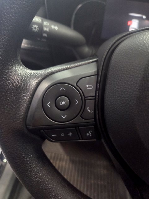 Used 2025 Toyota RAV4 LE AWD/4WD image 10