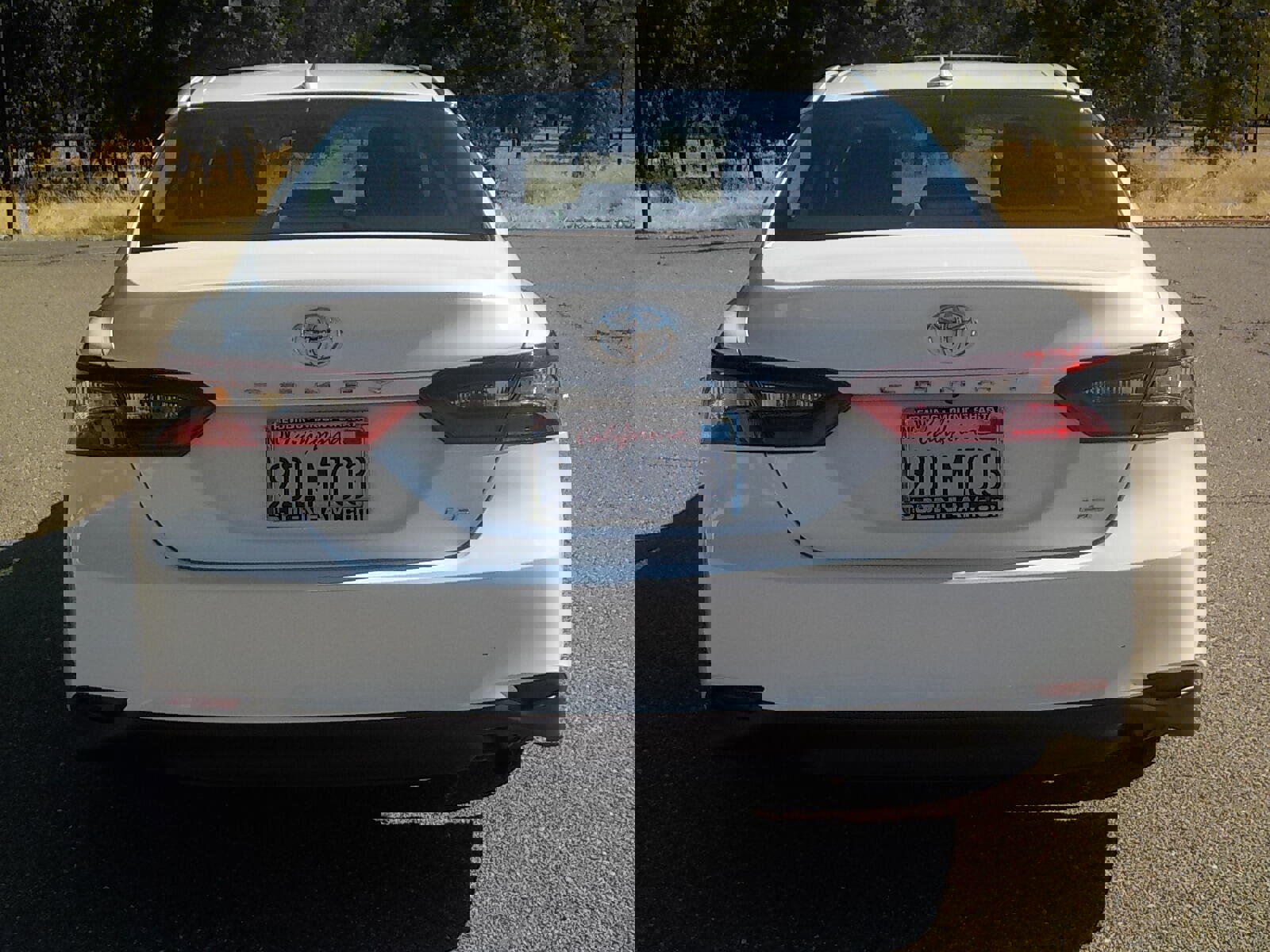 Used 2023 Toyota Camry LE image 4