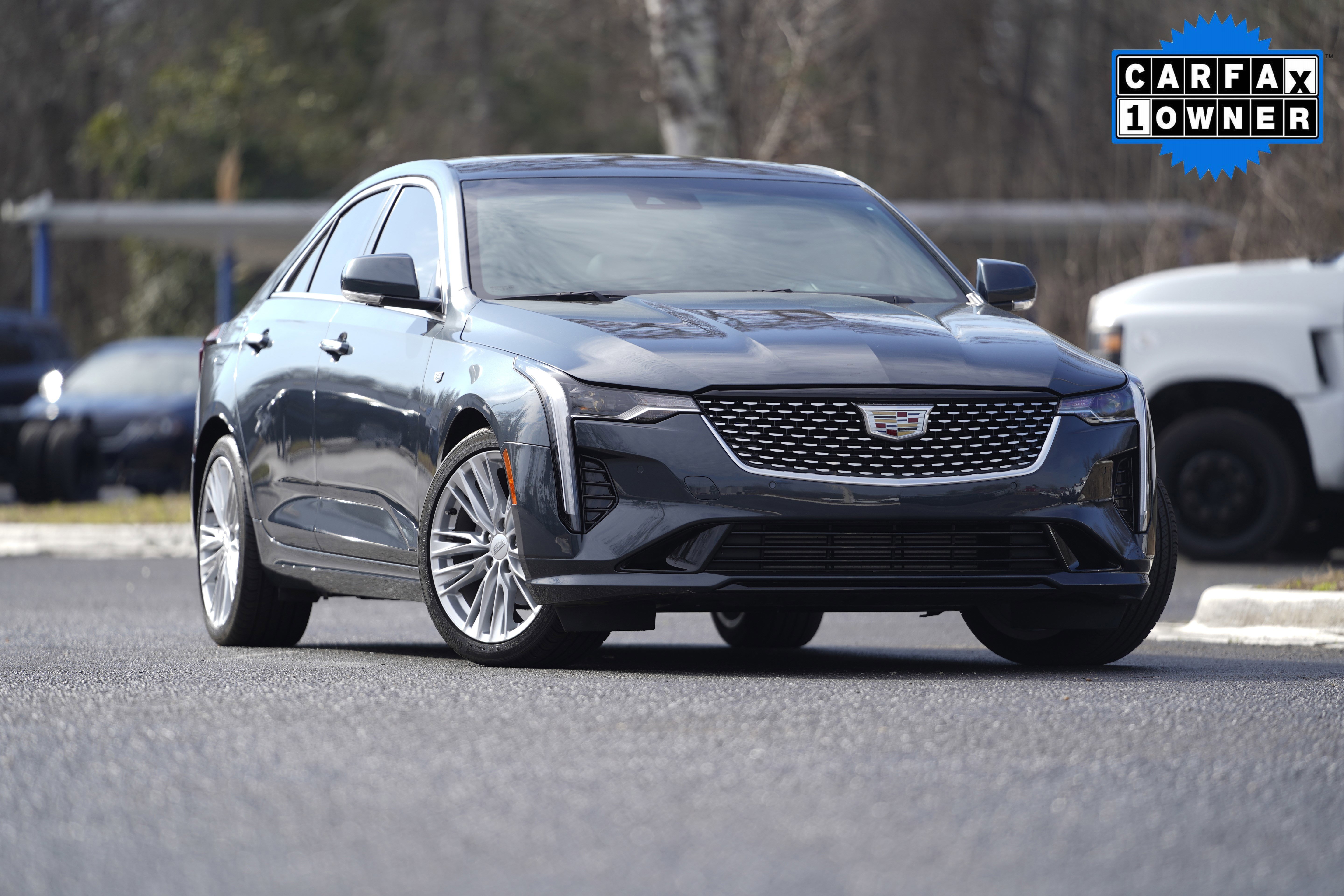 Used 2022 Cadillac CT4 Premium Luxury image 2