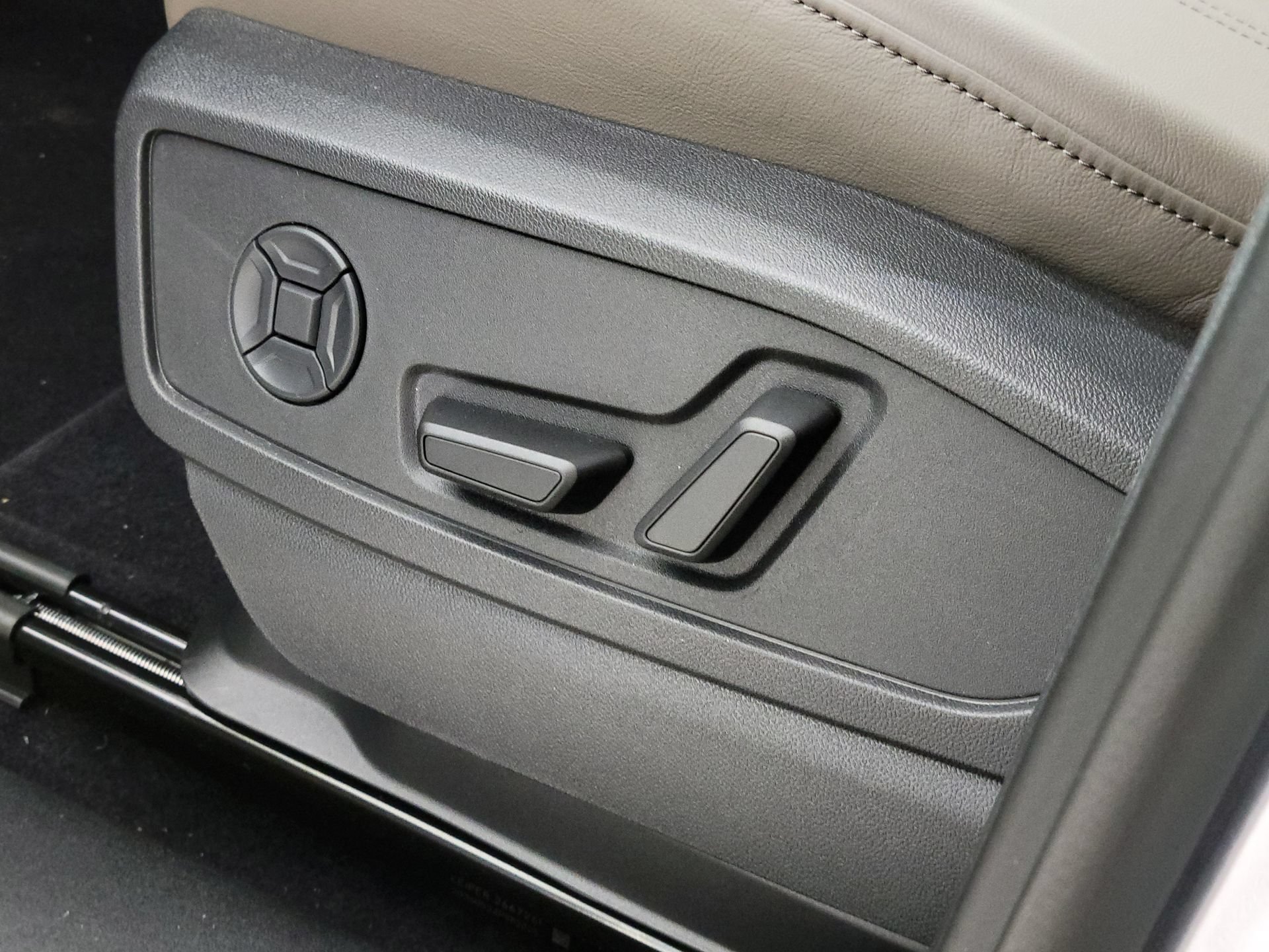 New 2026 Audi Q5 Premium AWD/4WD image 17