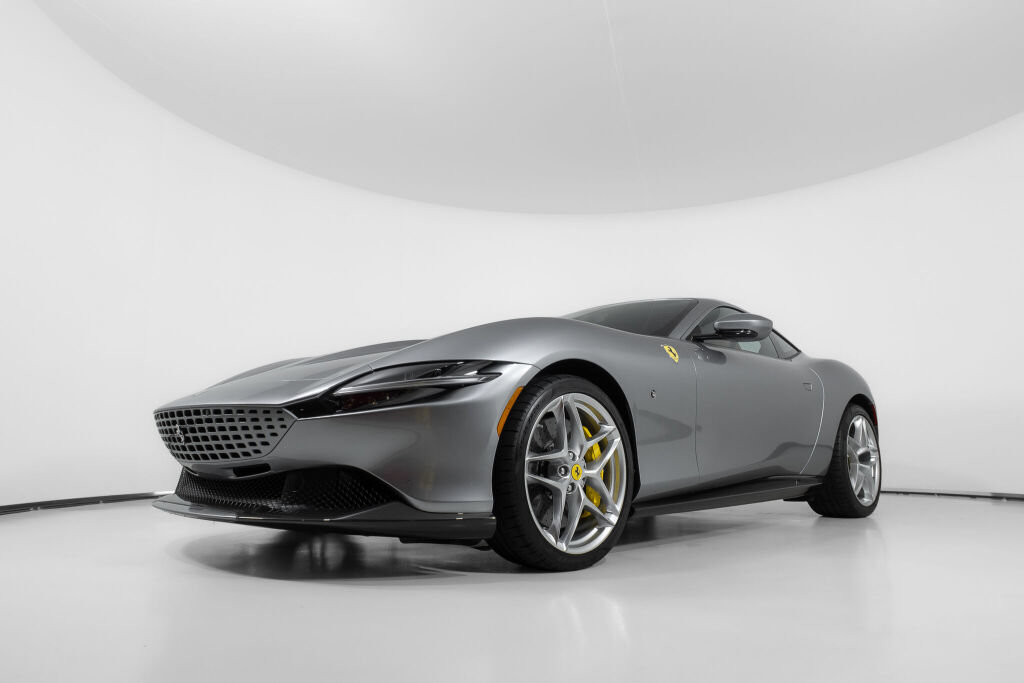 Used 2024 Ferrari Roma RWD image 11