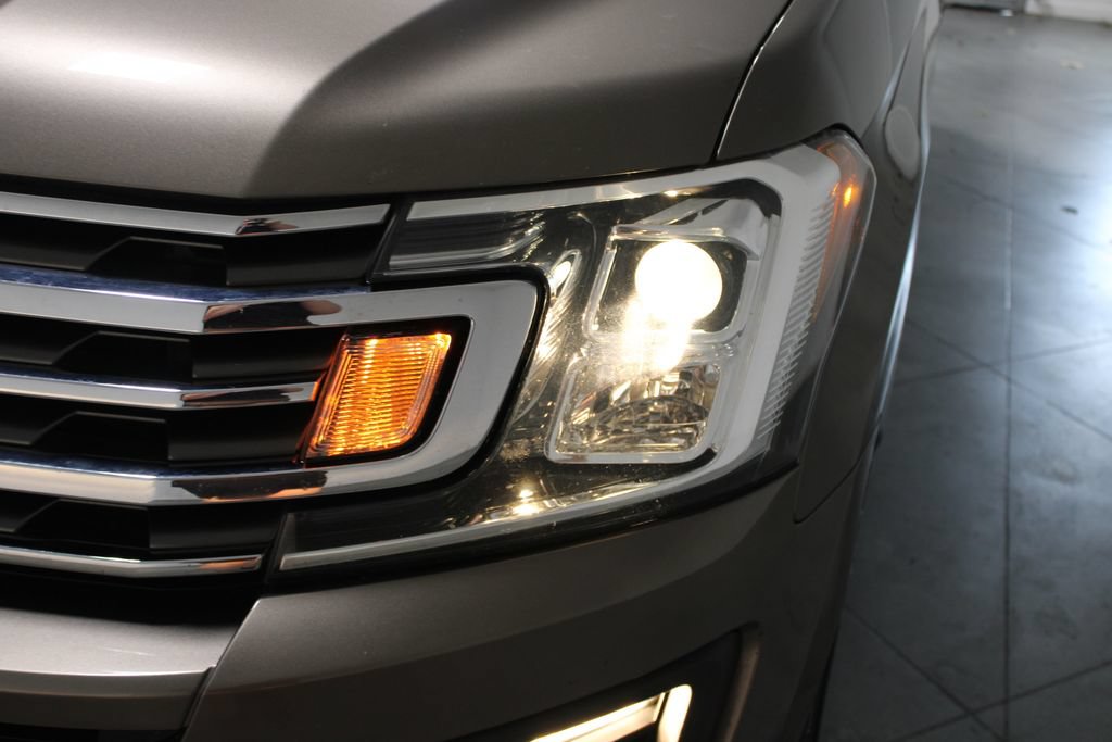 Used 2019 Ford Expedition XLT w/ Equipment Group 201A AWD/4WD image 54