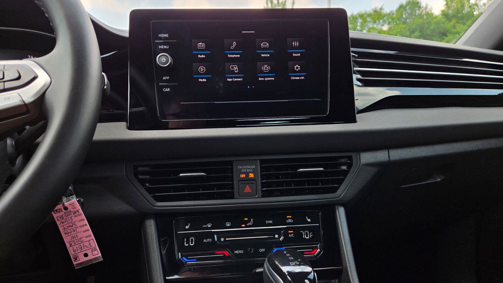 Certified 2025 Volkswagen Jetta Sport FWD image 33