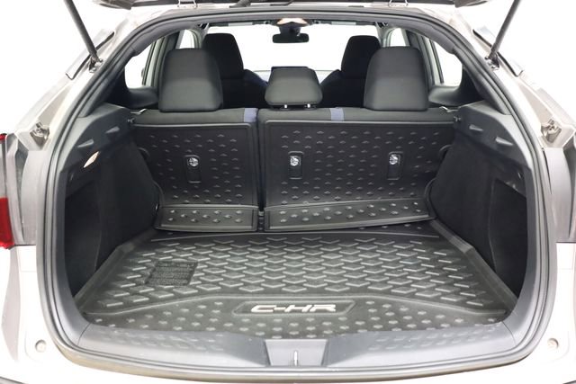 Used 2020 Toyota C-HR XLE FWD image 29