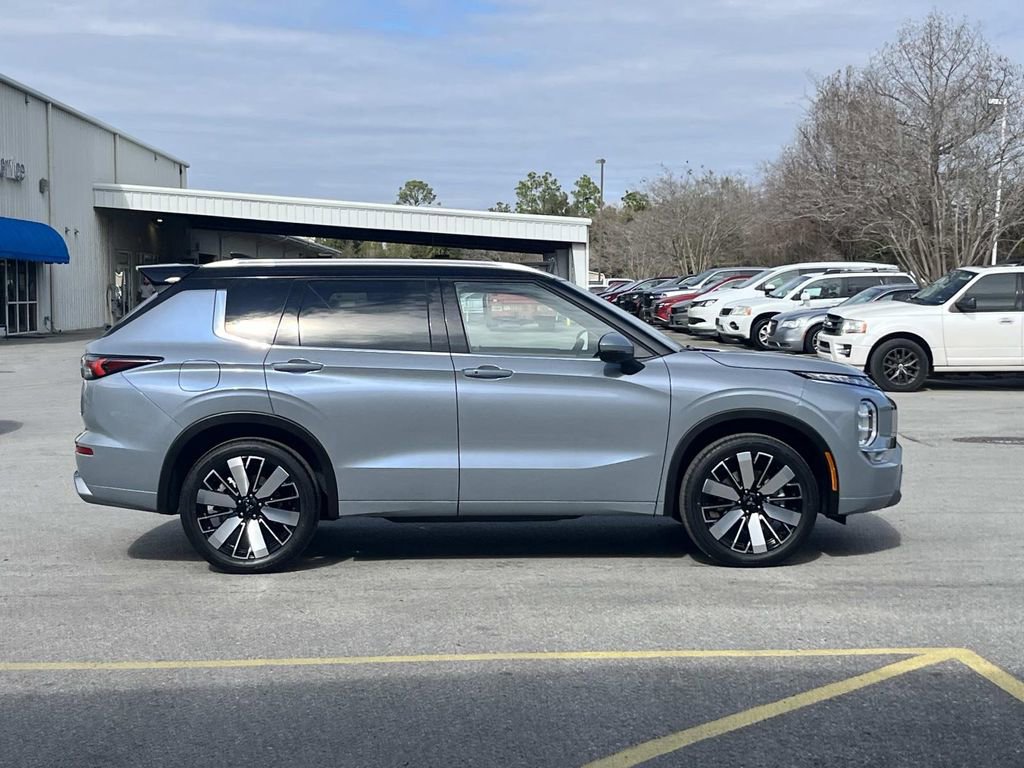 New 2026 Mitsubishi Outlander SEL FWD image 6