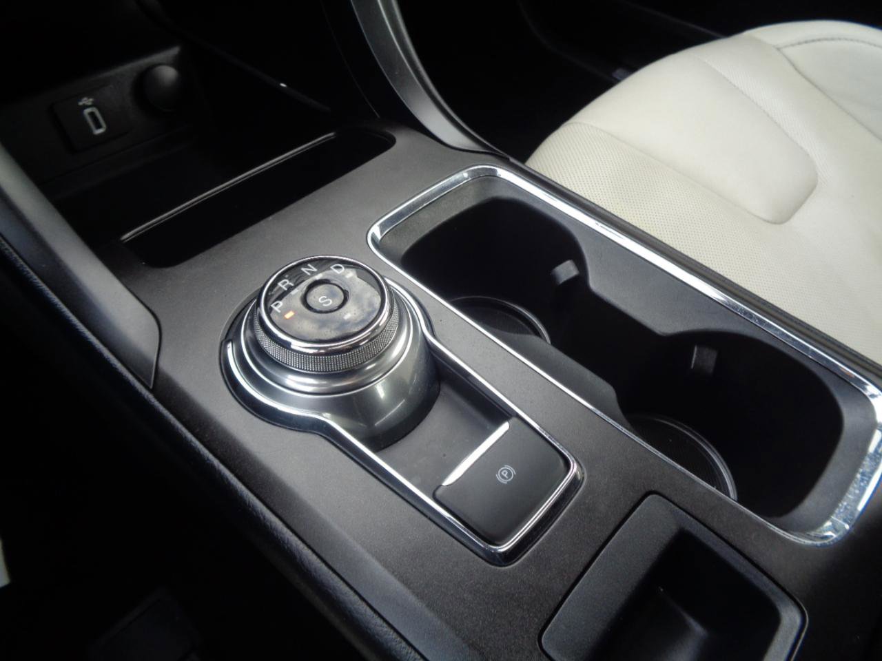 Used 2017 Ford Fusion Titanium image 31