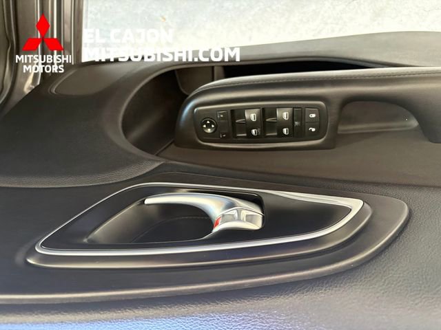 Used 2016 Chrysler 200 Limited w/ Convenience Group image 9