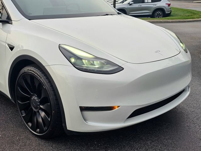 Used 2022 Tesla Model Y Performance AWD/4WD image 2