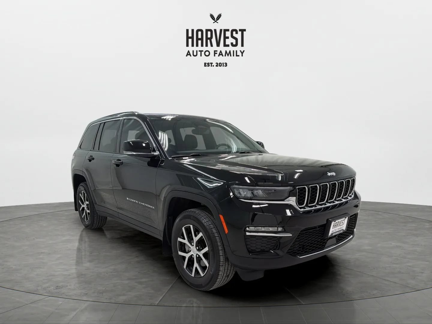 Used 2024 Jeep Grand Cherokee Limited AWD/4WD image 10