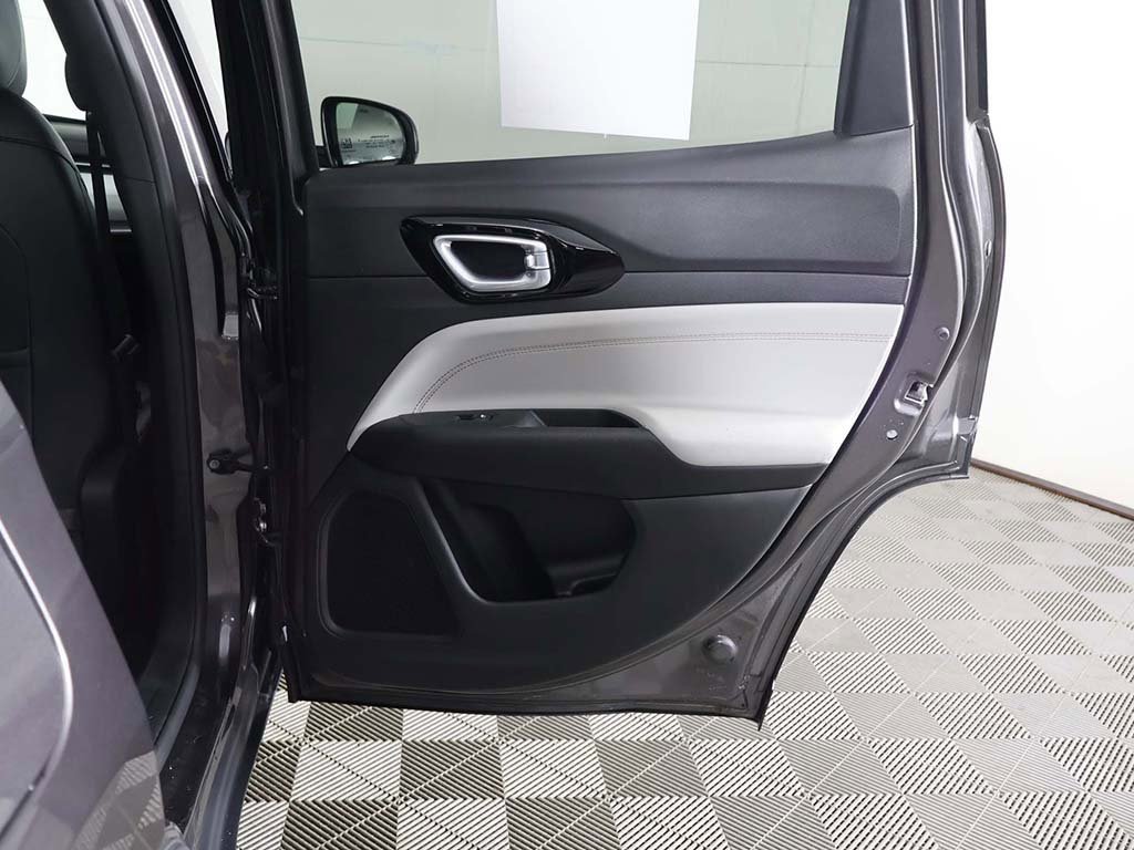 Used 2023 Jeep Compass Limited image 26