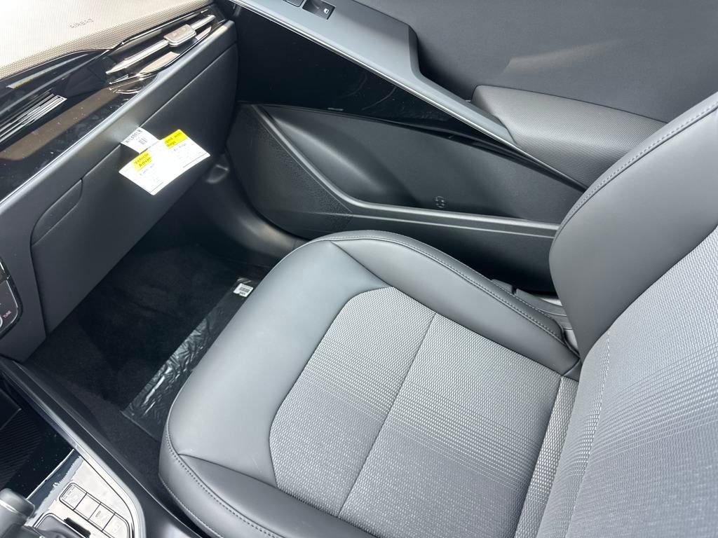 New 2025 Kia Niro EX image 27