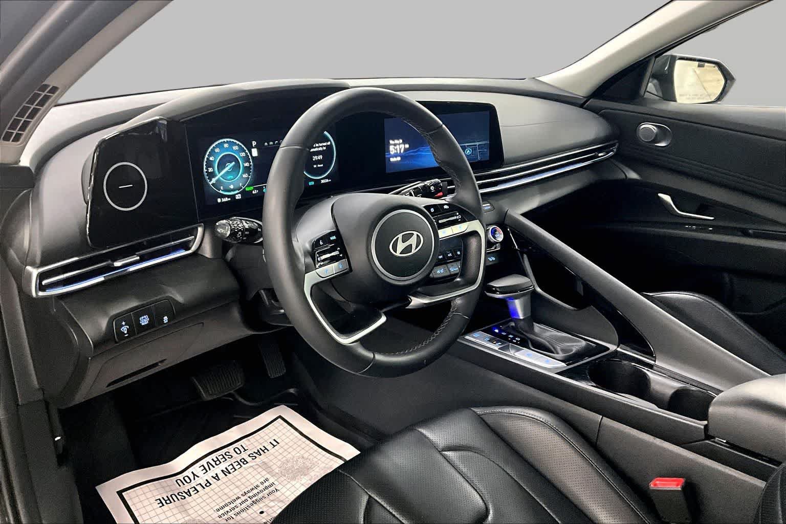 Used 2024 Hyundai Elantra Limited FWD image 18