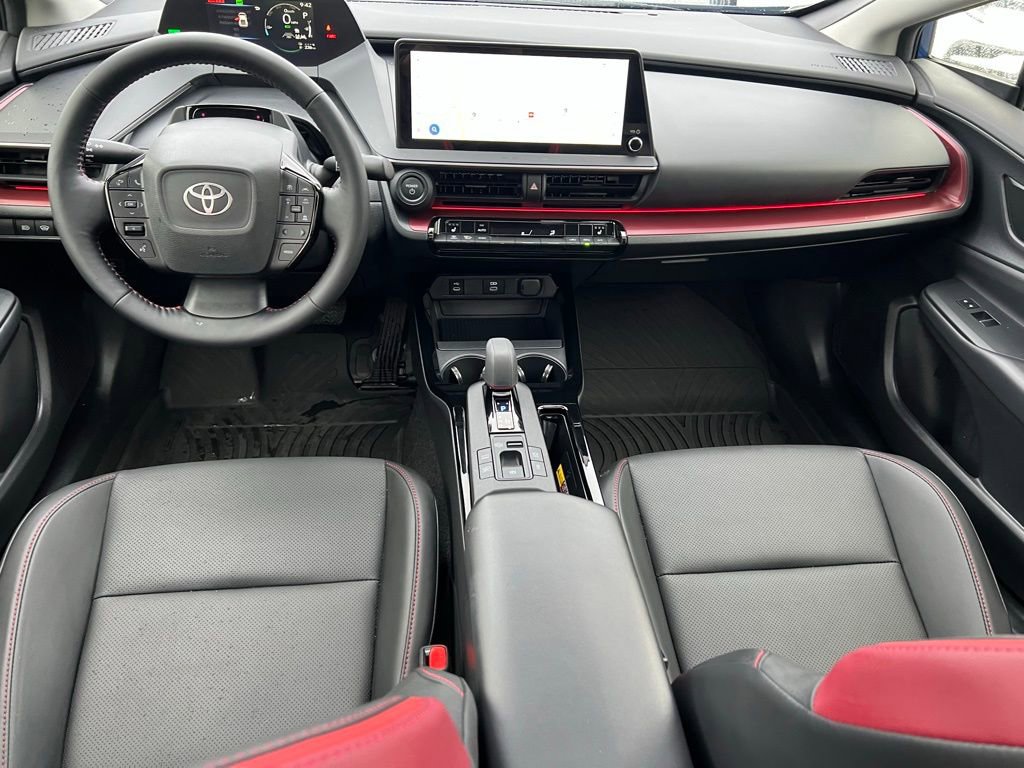 Used 2025 Toyota Prius XSE image 17