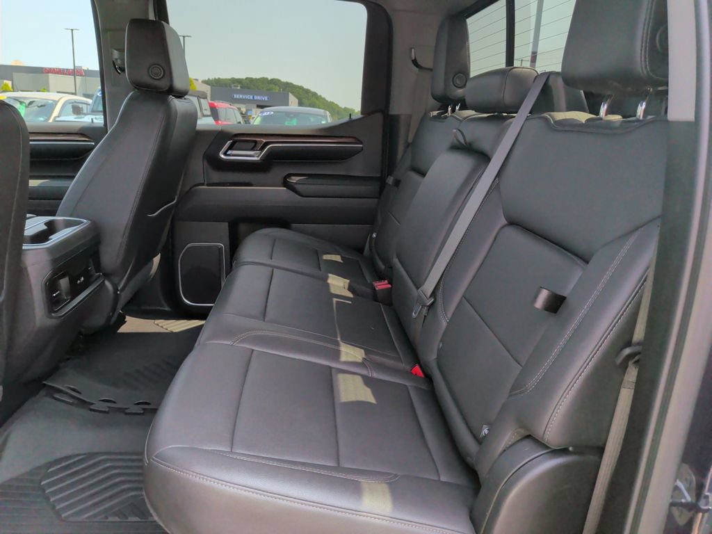 Used 2023 Chevrolet Silverado 1500 LT Trail Boss w/ LT Trail Boss Premium Package AWD/4WD image 14