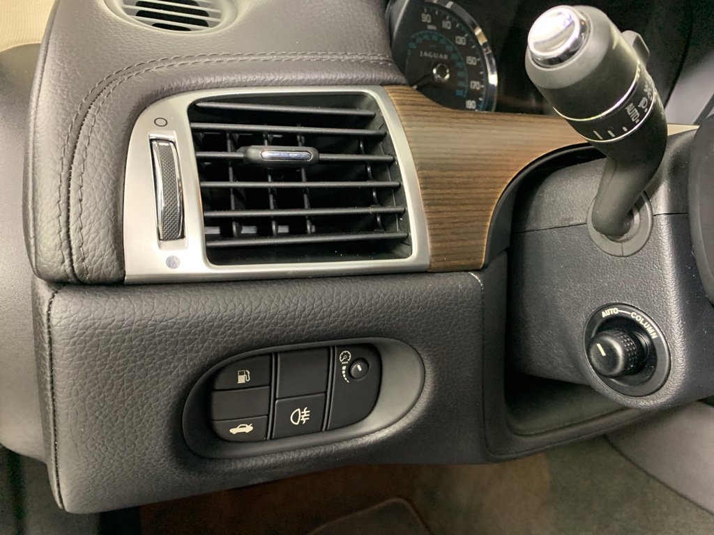 Used 2014 Jaguar XK Touring image 17