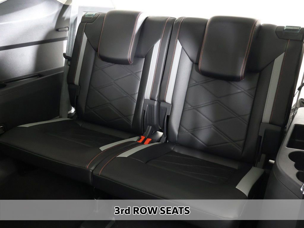 Certified 2024 Volkswagen Atlas Peak Edition SEL AWD/4WD image 11