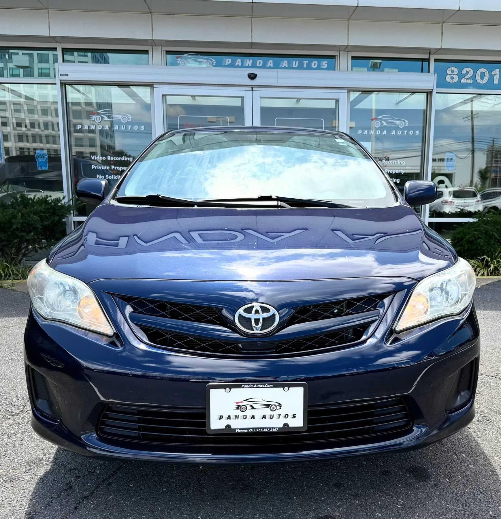 Used 2012 Toyota Corolla LE FWD image 2