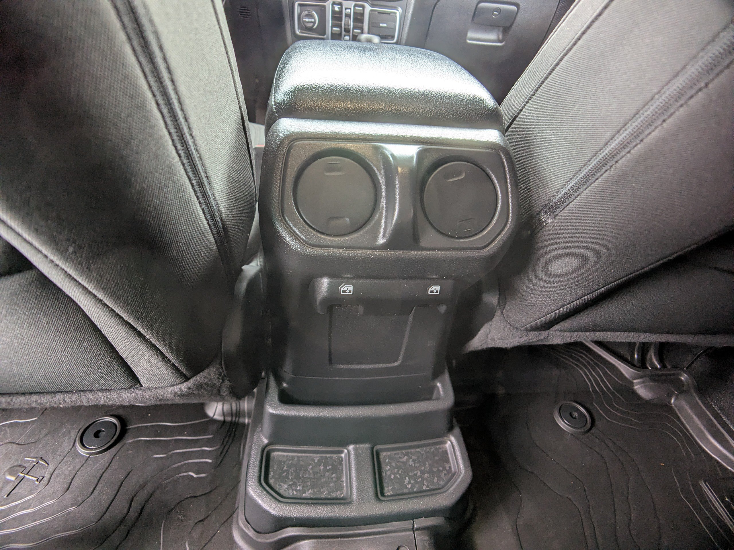 Used 2023 Jeep Wrangler Unlimited w/ Cold Weather Group AWD/4WD image 15