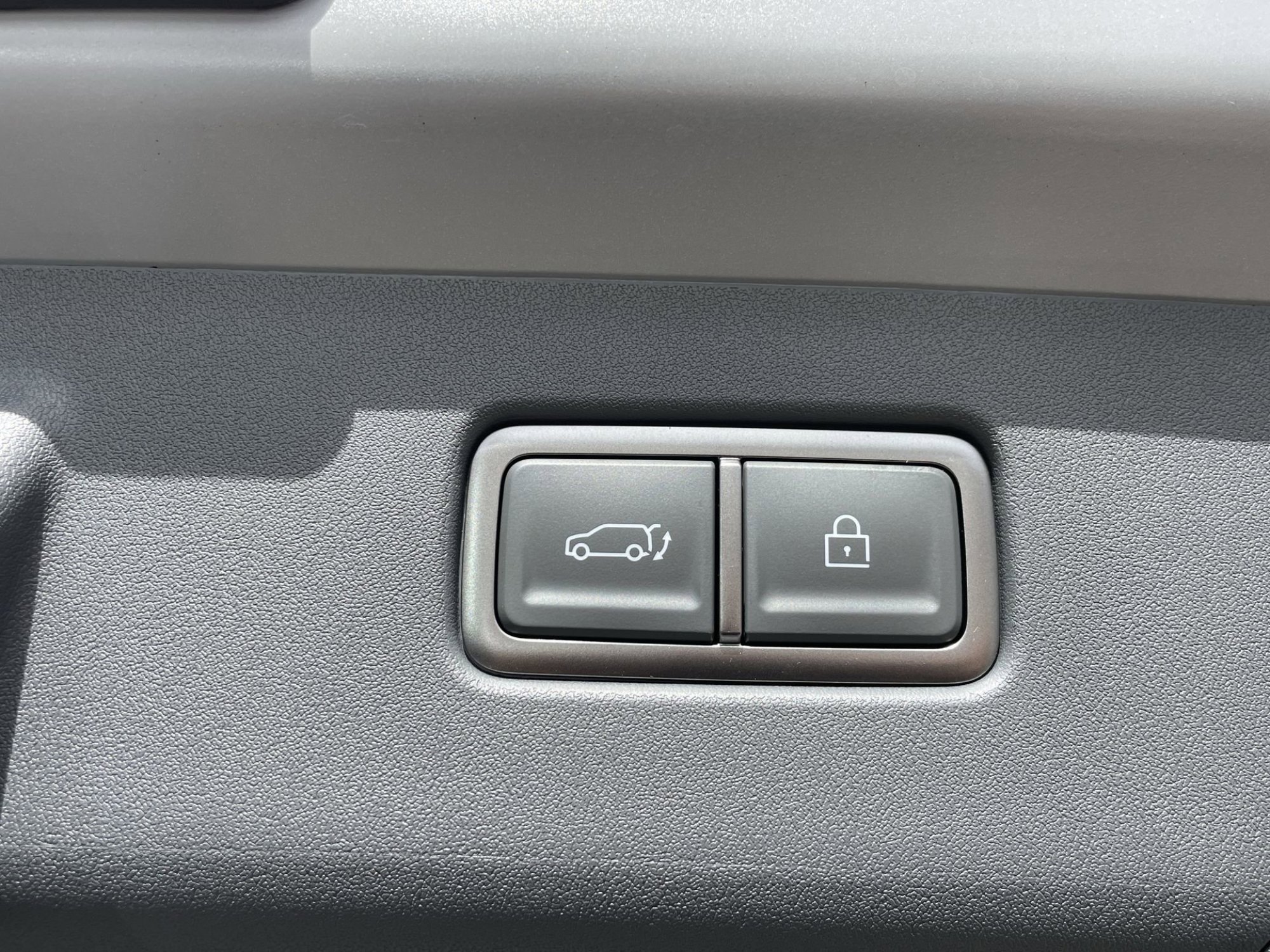 New 2026 Kia EV9 Land w/ Nightfall Edition Package AWD/4WD image 9